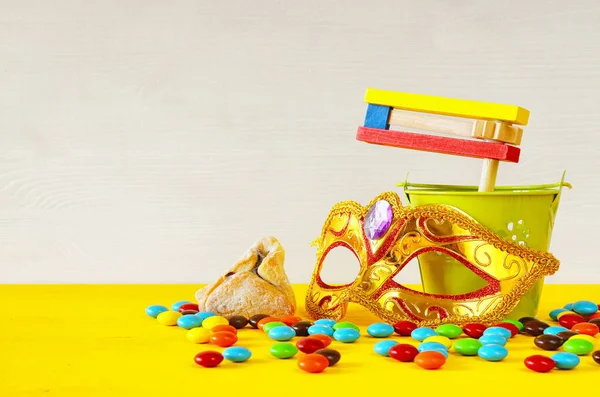 Purim kutlama kavramı 