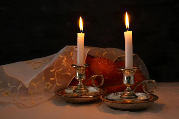 Shabbat image. challah bread, shabbat wine and candelas — Stock Photo, Image