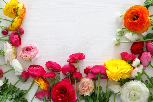 Bovenaanzicht van mooie bloemen regeling — Stockfoto