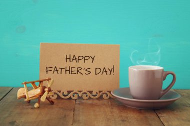 Papyon ile kahve fincan. Babalar günü kavramı