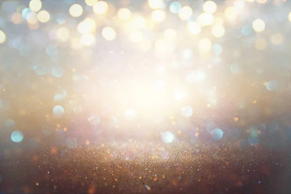 キラキラ ビンテージ ライト背景。明るいシルバーとゴールド。デフォーカス — ストック写真