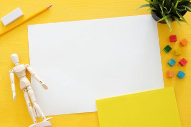 En iyi sanatçı sanat görüşü arka plan sağlar. Kopya alanı.