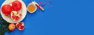 Rosh hashanah (Yahudi yeni yıl tatili) kavramı. Geleneksel sym