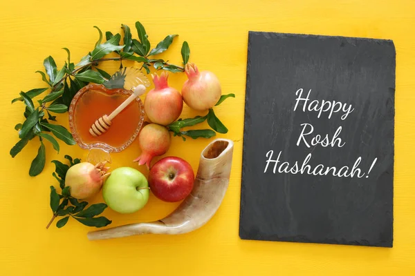 Rosh hashanah (Yahudi Yeni Yıl Tatili) konsepti. Geleneksel semboller — Stok fotoğraf