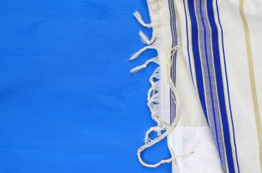 Dua şal - Tallit, Yahudi dini sembolü beyaz.