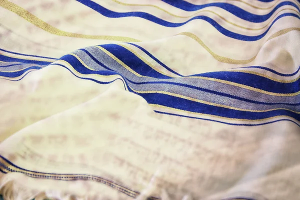 Imagem abstrata do xale de oração branco - Tallit, símbolo religioso judaico. Conceito de dupla exposição — Fotografia de Stock