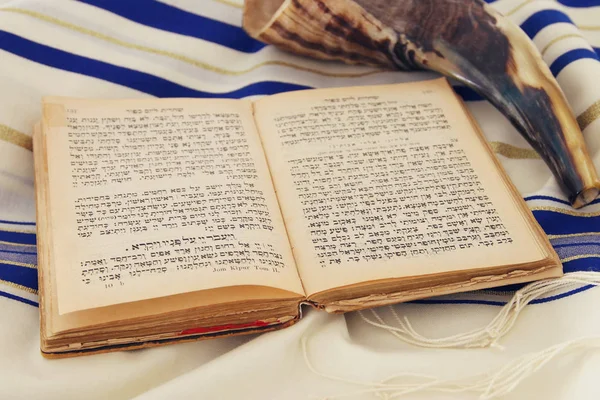 Châle de prière Tallit, symbole religieux juif — Photo