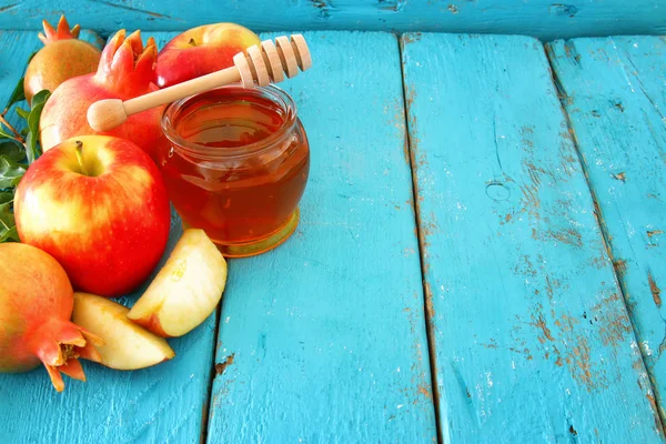 Rosh hashanah (feriado de Ano Novo judaico) conceito. Símbolos tradicionais. — Fotografia de Stock