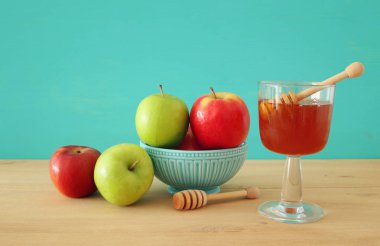 Rosh hashanah (Yahudi Yeni Yıl Tatili) konsepti. Geleneksel semboller