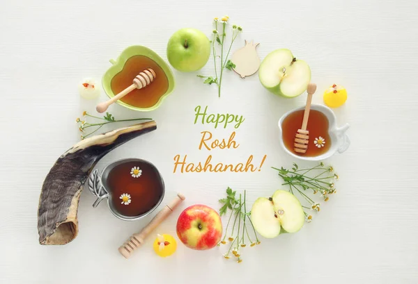 Концепція Rosh hashanah (єврейське новорічне свято). Традиційні символи — стокове фото