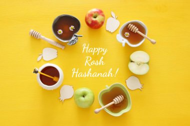 Rosh hashanah (Yahudi Yeni Yıl Tatili) konsepti. Geleneksel semboller