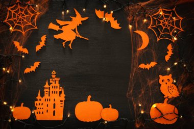 Cadılar Bayramı tatil kavramı üstten görünüm sahne