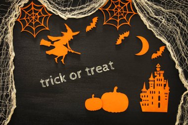 Cadılar Bayramı tatil kavramı üstten görünüm sahne