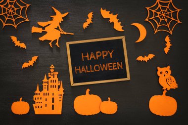 Cadılar Bayramı tatil kavramı üstten görünüm sahne