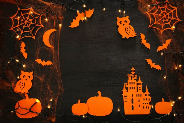 Cadılar Bayramı tatil kavramı üstten görünüm sahne