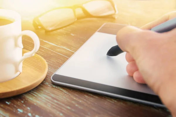 Graphic designer working on digital tablet. — Stock Photo, Image