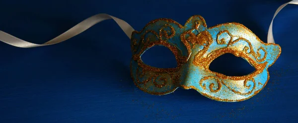 Image Elegant Blue Gold Venetian Mardi Gras Mask Dark Background — Stock Photo, Image