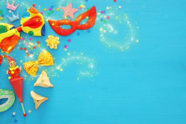 Purim kutlama kavramı (Yahudi karnaval tatil). Üstten Görünüm.