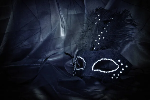 Obrazu elegancki czarny dramatyczne maski weneckie Tiul tło. — Zdjęcie stockowe