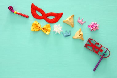 Purim kutlama kavramı (Yahudi karnaval tatil). Üstten Görünüm.