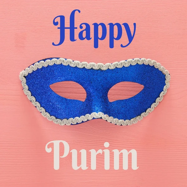 Pohled shora obrázek pozadí benátské masky maškarní. Byt leží. Koncepce oslavy Purim (židovský karneval dovolená). — Stock fotografie