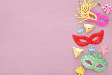 Purim kutlama kavramı (Yahudi karnaval tatil). Üstten Görünüm.