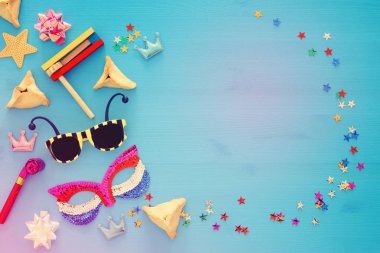 Purim kutlama kavramı (Yahudi karnaval tatil). Üstten Görünüm.