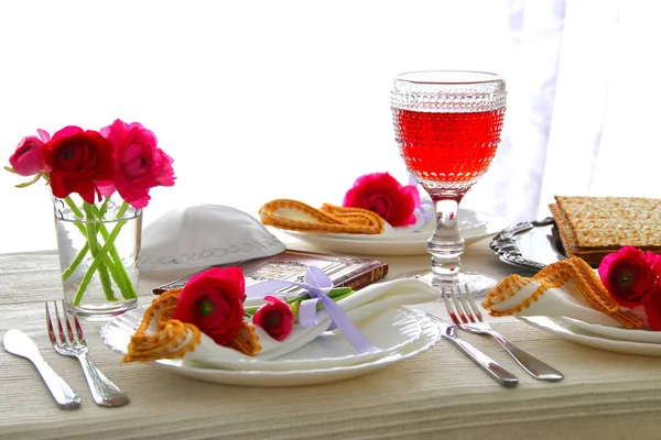 Concepto de celebración de Pesah (Pascua judía fiesta mesa festiva ) — Foto de Stock