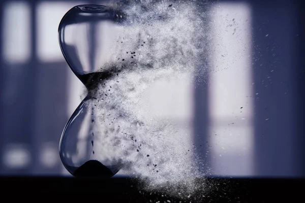 時間渡すとパス距離概念として砂時計. — ストック写真