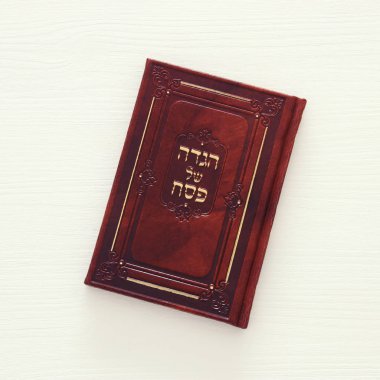 Pesah kutlama kavramı (Yahudi Fısıh Bayramı). Geleneksel