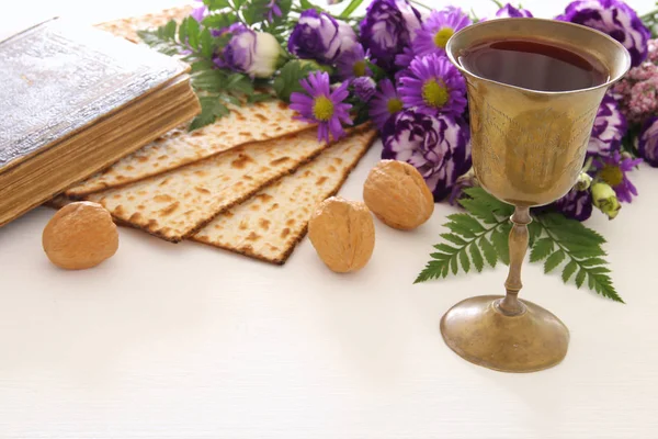 Концепция празднования Песах (еврейский праздник Пасхи). — стоковое фото