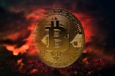 Koyu arka plan üzerinde altın Bitcoin. İş ve sanal cryptocurrency kavramı.