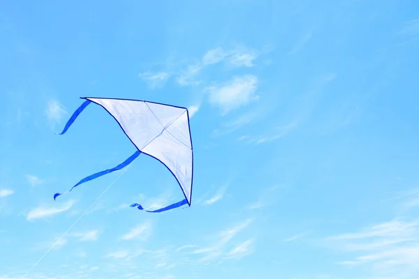 Colorful Kite Flying Blue Sky Clouds — Stock Photo, Image