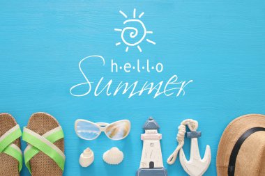 Deniz, tatil ve seyahat görüntü deniz yaşam tarzı nesnelerle. Üstten Görünüm.