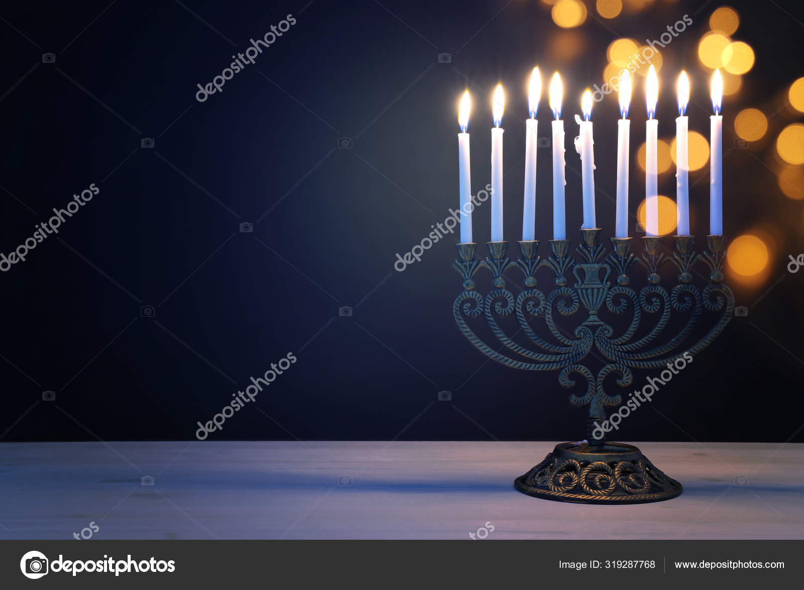 Supervisar Falange Incorrecto Religion image of jewish holiday Hanukkah background with menorah (traditional  candelabra) and candles Stock Photo by ©tomert 319287768