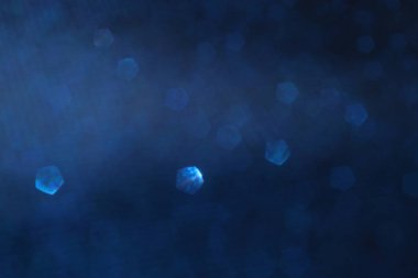 Parlak klasik mavi ışık arka planı. Odaklanamıyorum. 2020 yılının rengi