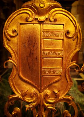 Klasik süs malzemeleri, antika altın zırh kalkanı.