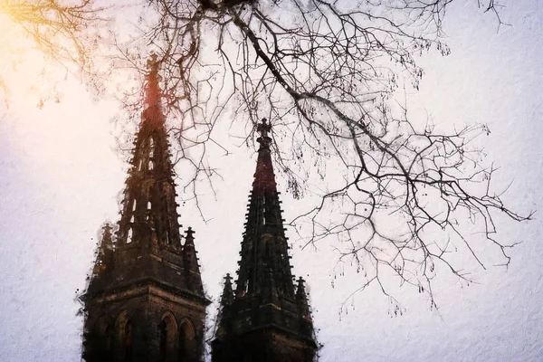 Pintura a óleo estilo ilustração da antiga catedral gótica e árvores nuas no inverno — Fotografia de Stock