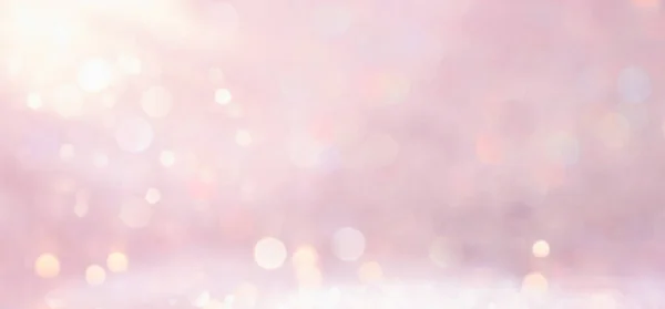 银色和粉红色的闪光复古灯背景。离焦 — 图库照片