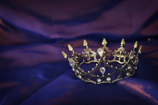Vintage Crown Dark Royal Purple Delicate Silk Fantasy Medieval Period — Stock Photo, Image