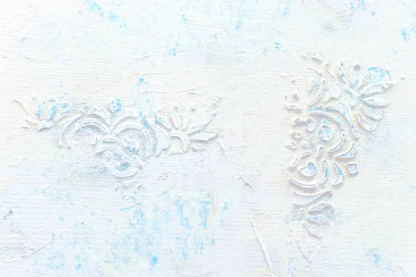 Pozadí Bílé Dřevěné Starožitné Stěny Květinovými Detaily — Stock fotografie