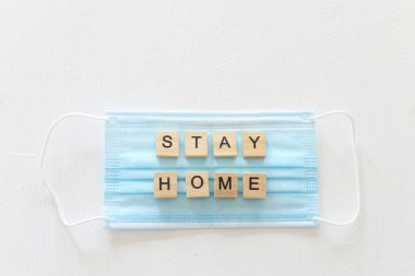 Corona Virüs Salgını. Sağlık ve tıbbi konsept. Evde güvende kal.