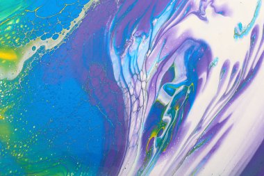 Soyut mermer efekt arka planının sanat fotoğrafçılığı. Sarı, altın, mavi, mor, pembe ve beyaz yaratıcı renkler. Güzel boya.