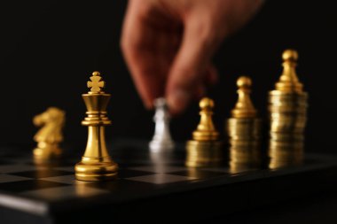 Satranç görüntüsü. İş, rekabet, strateji, liderlik ve başarı kavramı