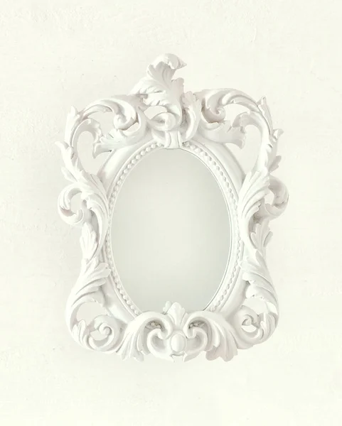 Κάτοψη Εικόνας Από Λευκό Vintage Καθρέφτη Πλαίσιο Για Μακιγιάρισμα Μπορεί — Φωτογραφία Αρχείου