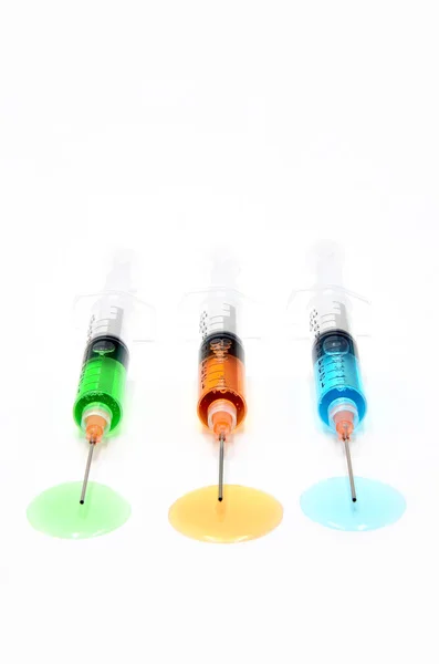 Injections Colorées Vaccin Sur Blanc — Photo