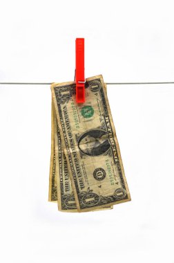 Çamaşır ipine dolar asmak