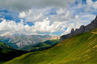Dolomiten Güney Tyrol İtalya 'sında manzara