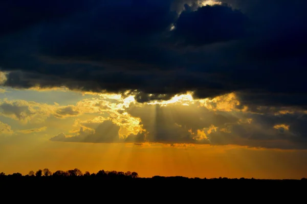 Crepuscular Rays Sun Beams Dutch Countryside Spring Evening Friesland Visvliet — Stock Photo, Image