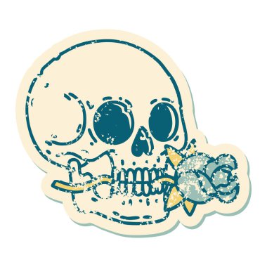 Bir kafatası ve gülün sembolik dövmeli görüntüsü